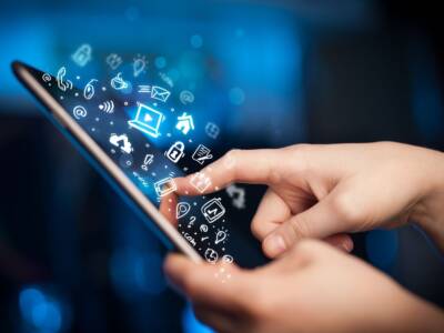 applicazioni social su smartphone