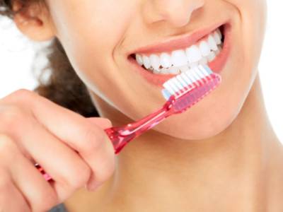 Come disinfettare lo spazzolino da denti: tutti i modi migliori