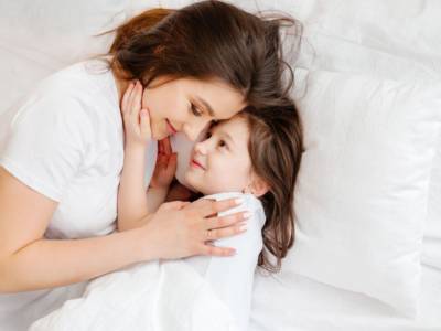 Mamma Figlia Abbraccio