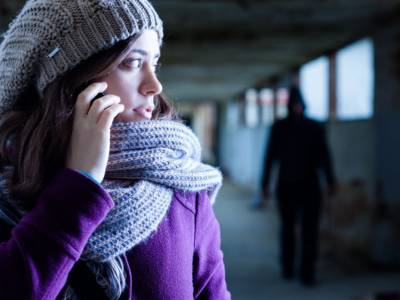 Ragazza Telefono Seguita Stalking