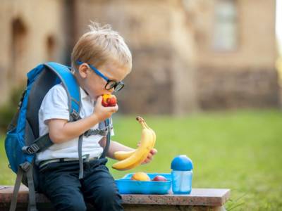 Educazione alimentare a scuola: frutta fresca nell’intervallo