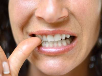 Smettere di mangiarsi le unghie: consigli efficaci per abbandonare un brutto vizio