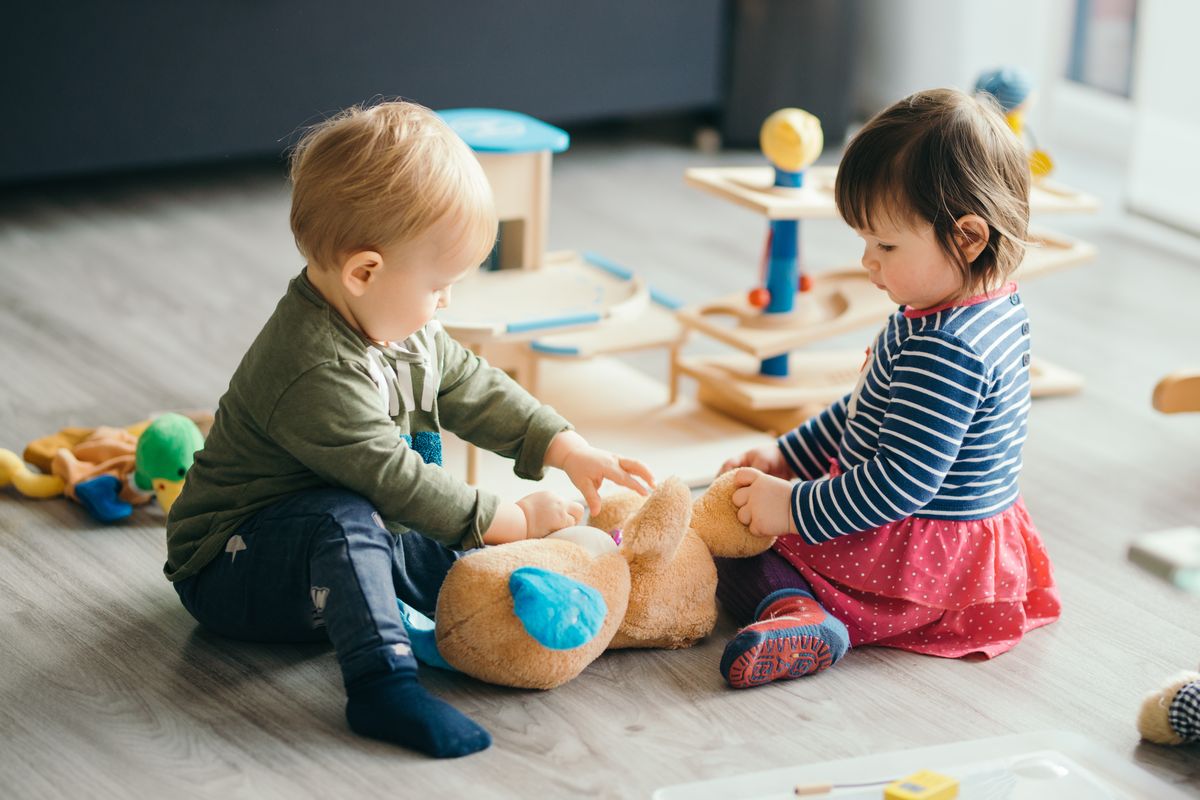 Bambini Piccoli Giocano Asilo Nido