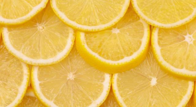 Ecco perché dovresti mettere un limone sul tuo comodino