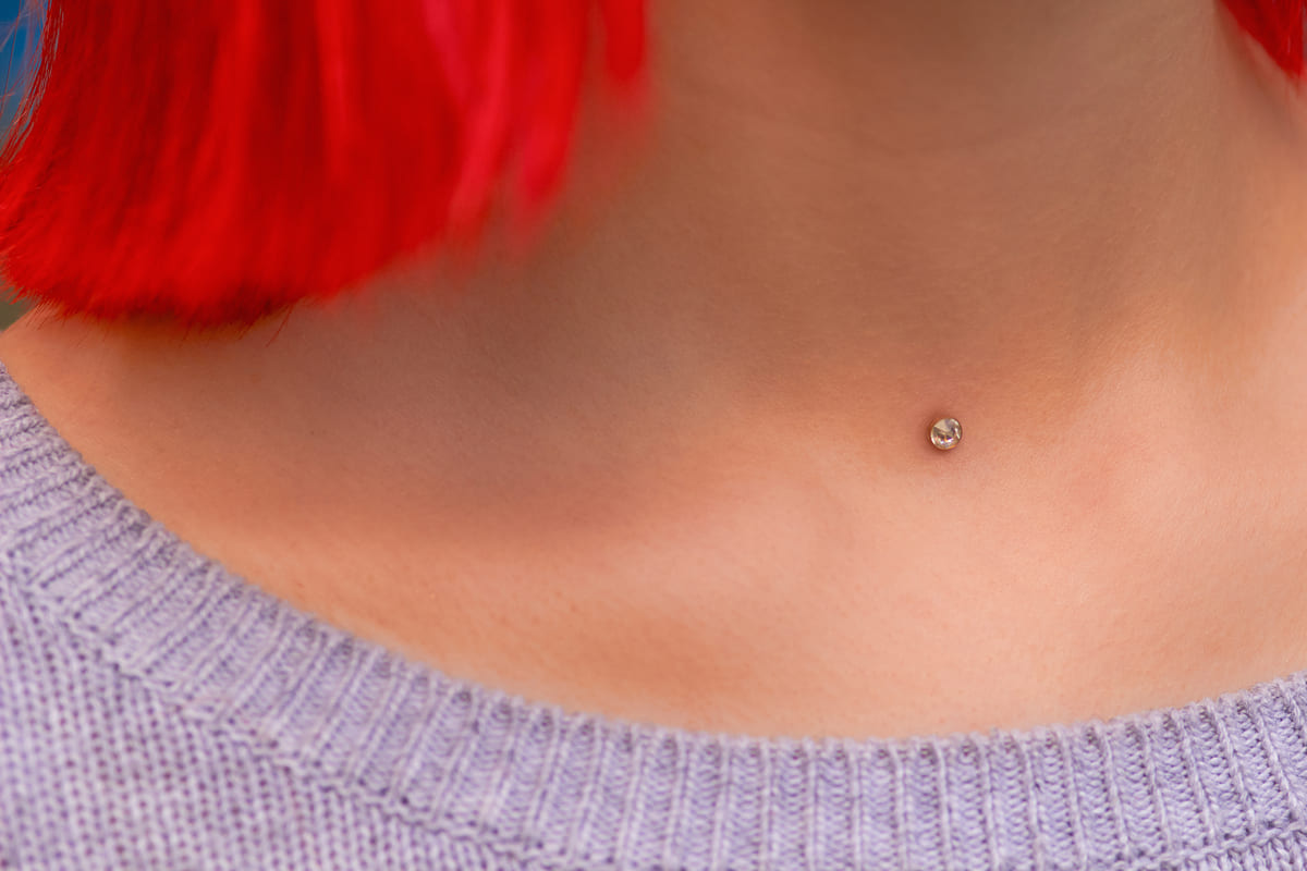 Piercing Collo Petto Donna