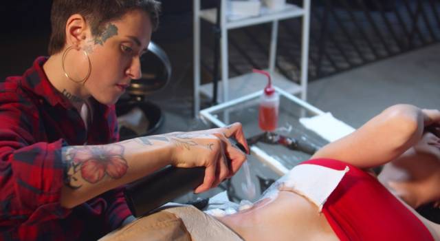 Come togliere un tatuaggio senza laser