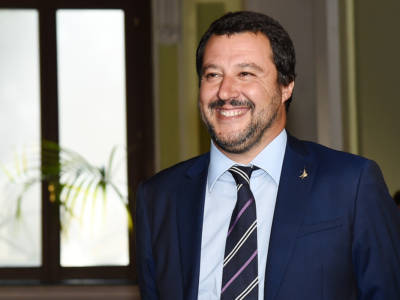 Matteo Salvini si mette in forma: la foto su Instagram