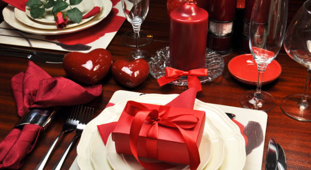 Coordinati tavola San Valentino economici e originali