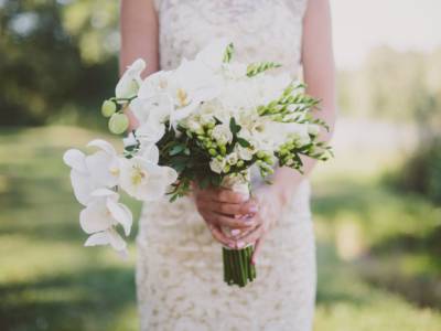 Bouquet della sposa con calle e orchidee: il significato