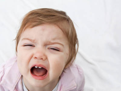 bambina pianto capricci