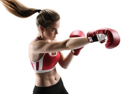 donna boxe allenamento