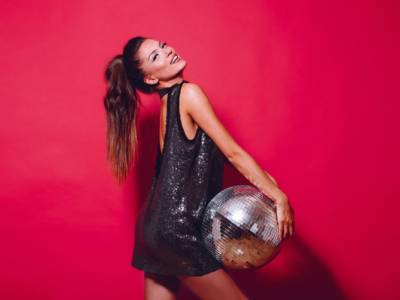 donna palla discoteca cubista