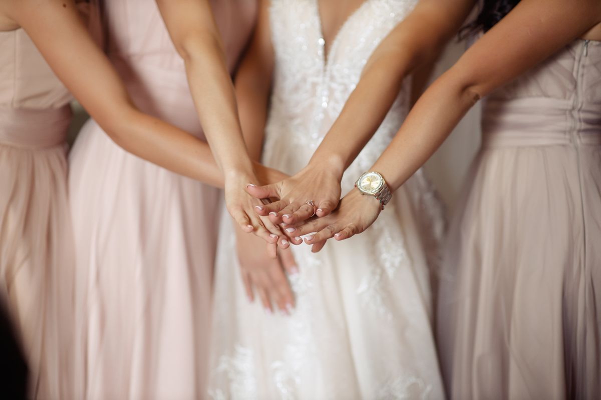bride bridesmaids dresses