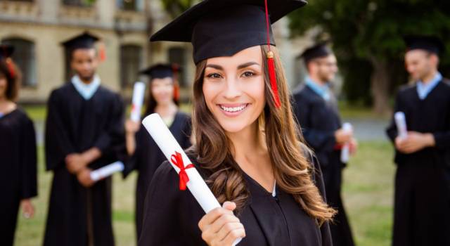 Come vestirsi per una laurea aprile