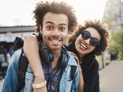 Ragazzo e ragazza amici