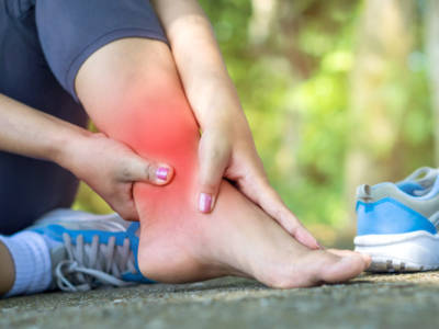 dolore caviglia distorsione