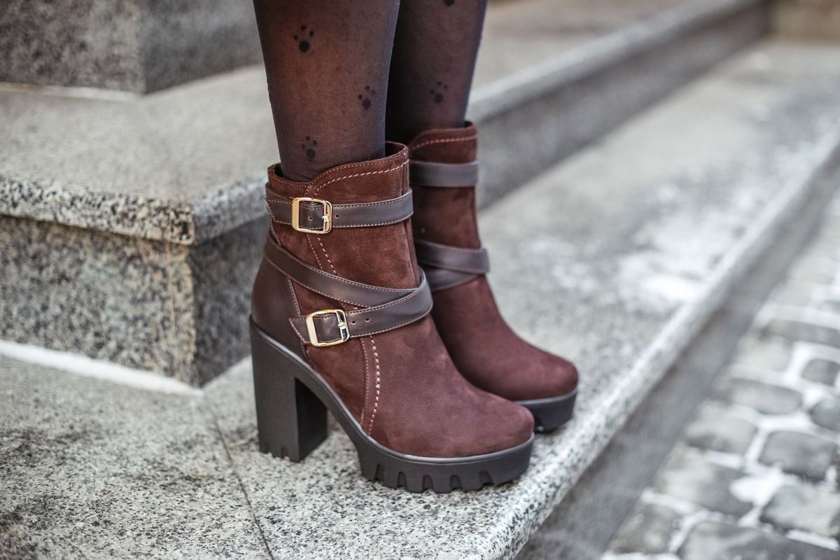 ankle boots in suede