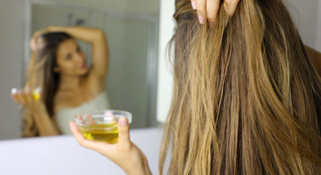 Come usare l&#8217;olio come balsamo capelli