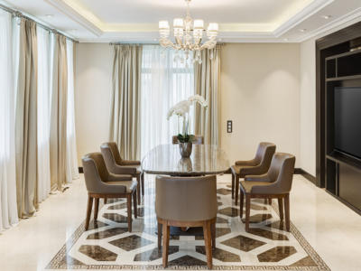 sala da pranzo lampadario cristallo