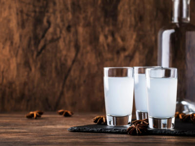 bicchierini liquore anice stellato arrak