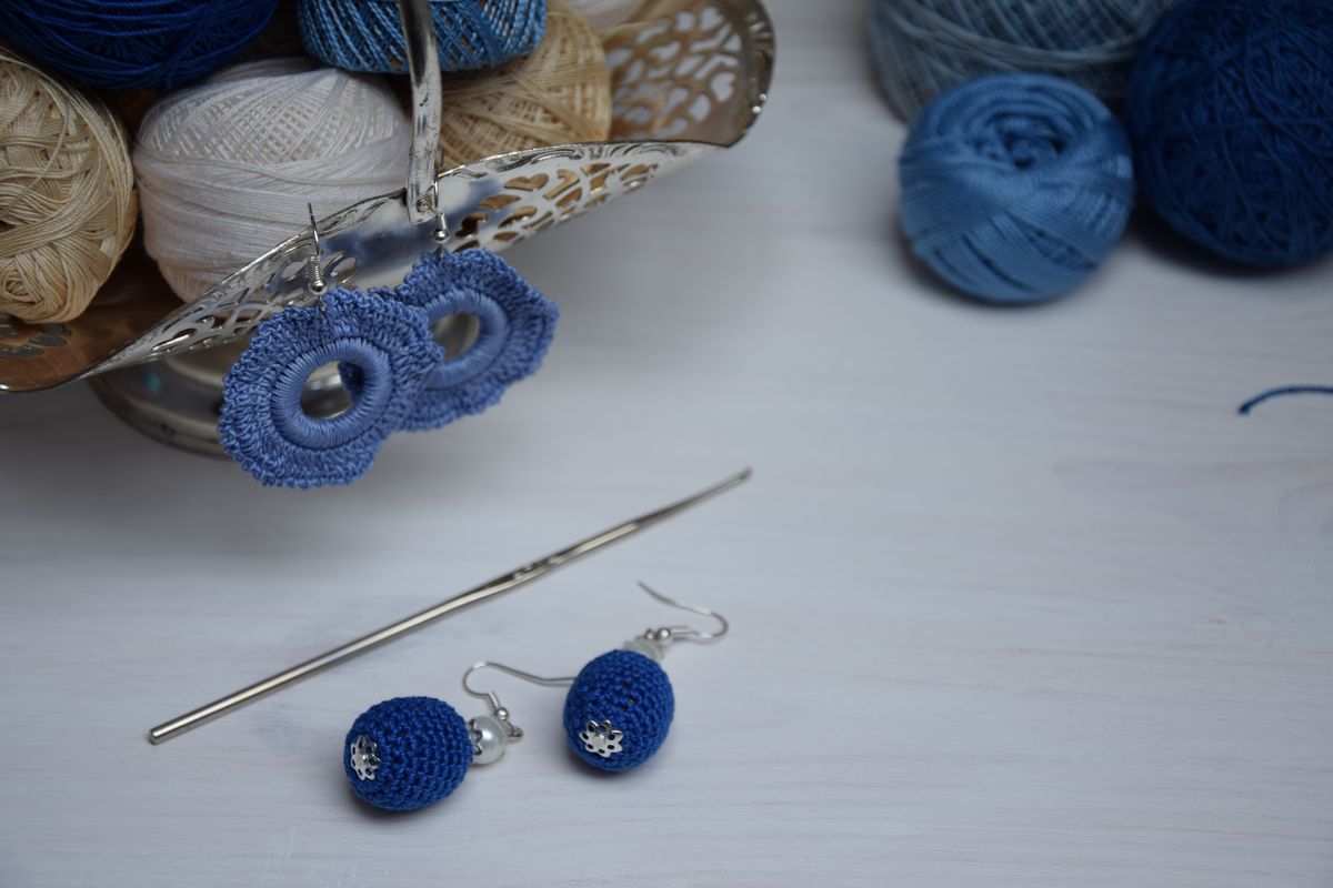 realizzare orecchini con uncinetto