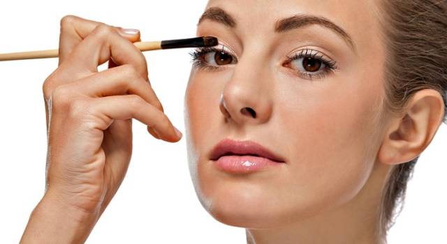 Cambiare cosmetici periodicamente: è la scelta giusta?
