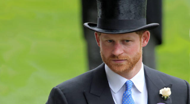 Duchi di Sussex, da Buckingham Palace tuonano: &#8220;Sospendiamo i titoli reali&#8221;