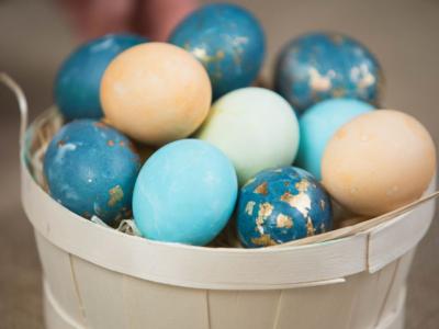 Come fare uova di polistirolo marmorizzate