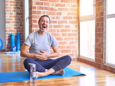 Yoga della Risata: Ridete e Vivrete più a Lungo