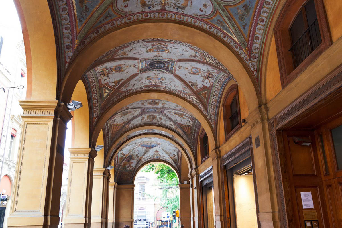 Piazza cavour bologna