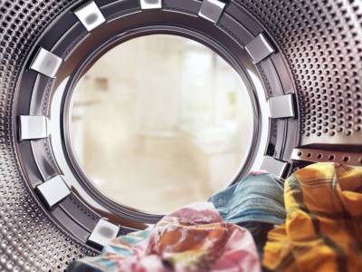Pulire la lavatrice e disinfettarla: ecco i migliori metodi fai da te