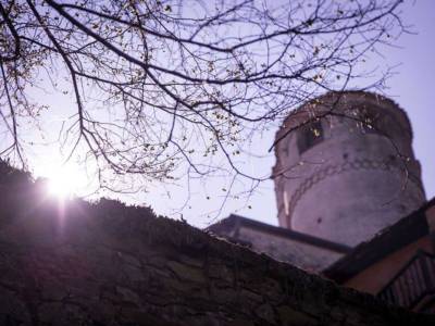 Visitare il castello della Manta, uno dei beni FAI