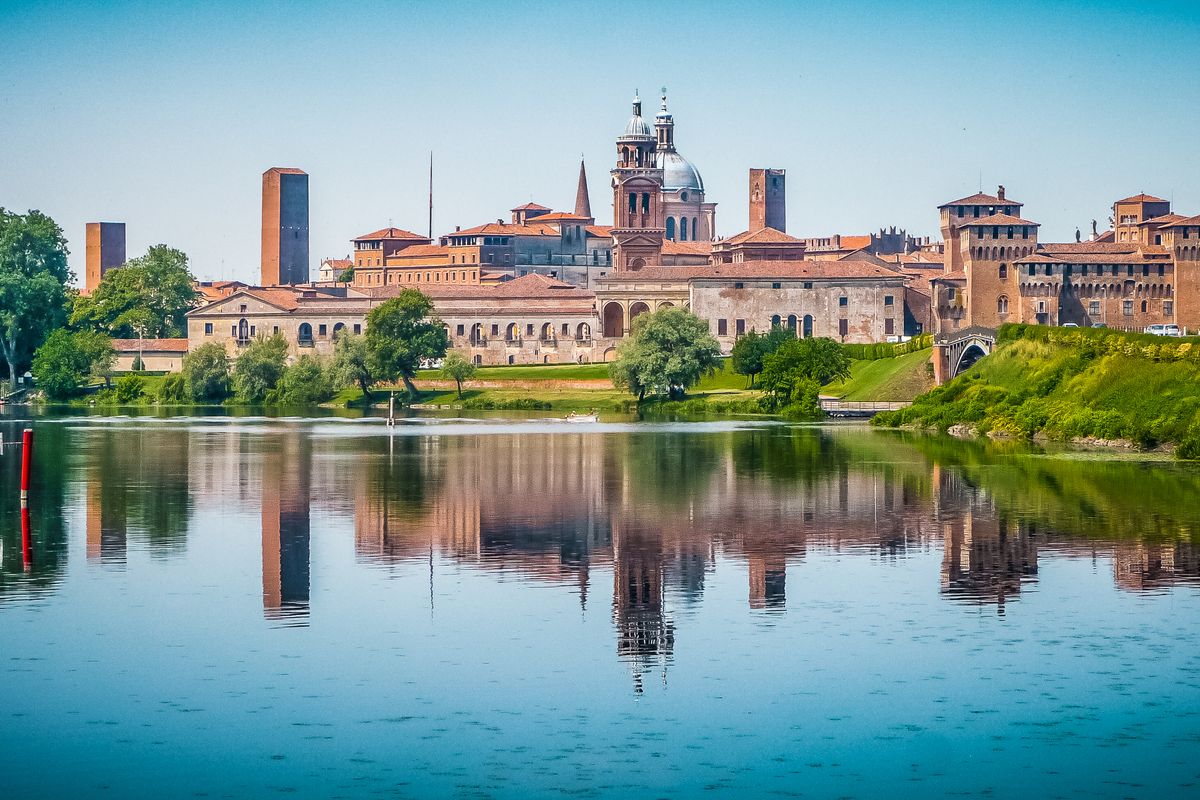 Panoramica città di Mantova Lombardia