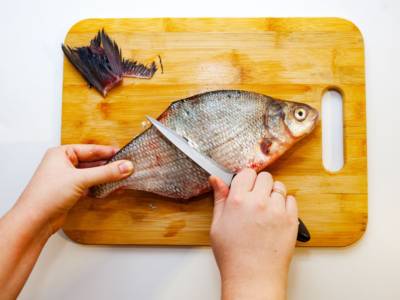 Eliminare odore di pesce