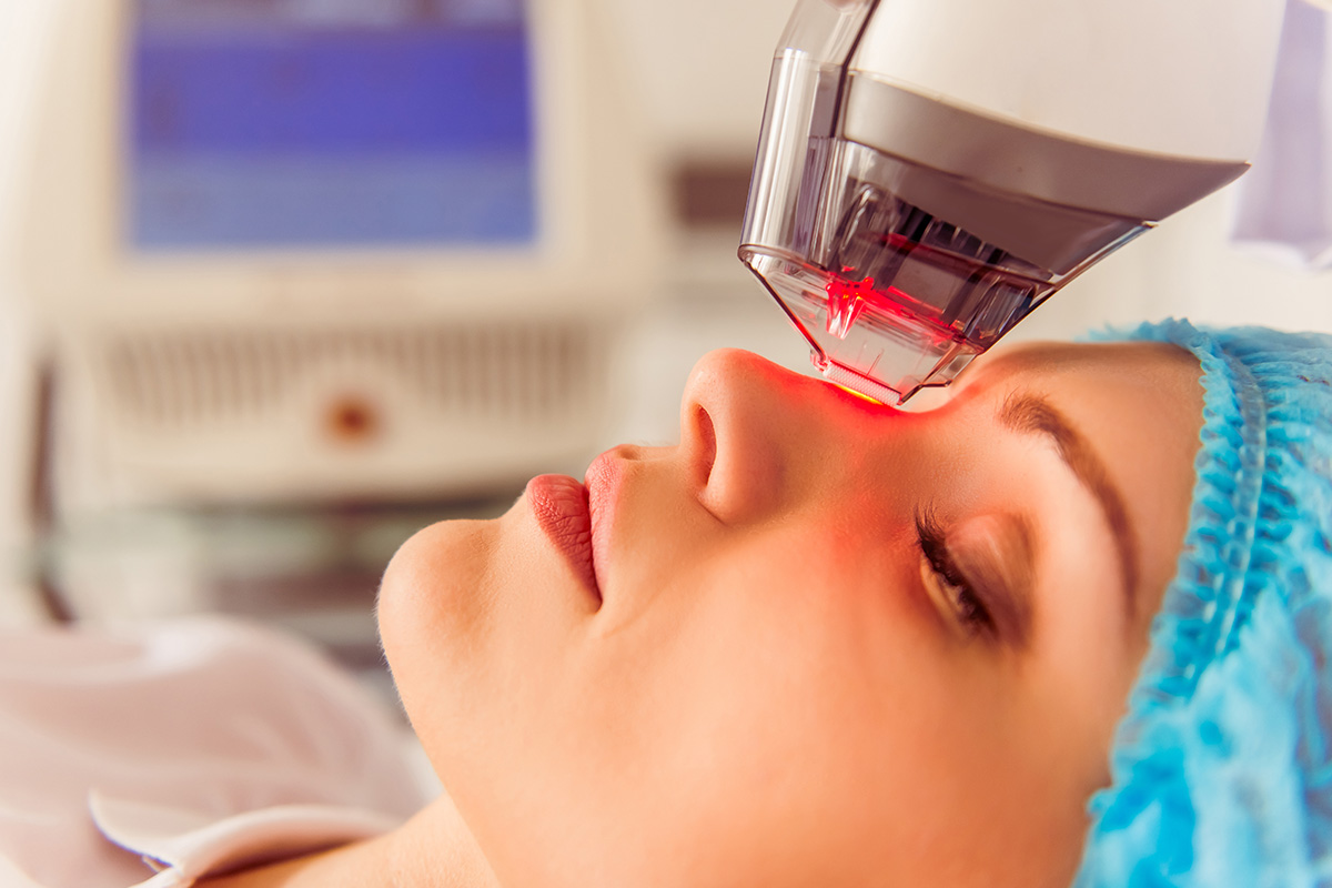 trattamento estetico laser laserterapia pori dilatati