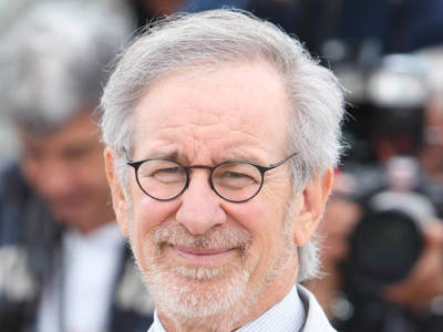 STEVEN SPIELBERG