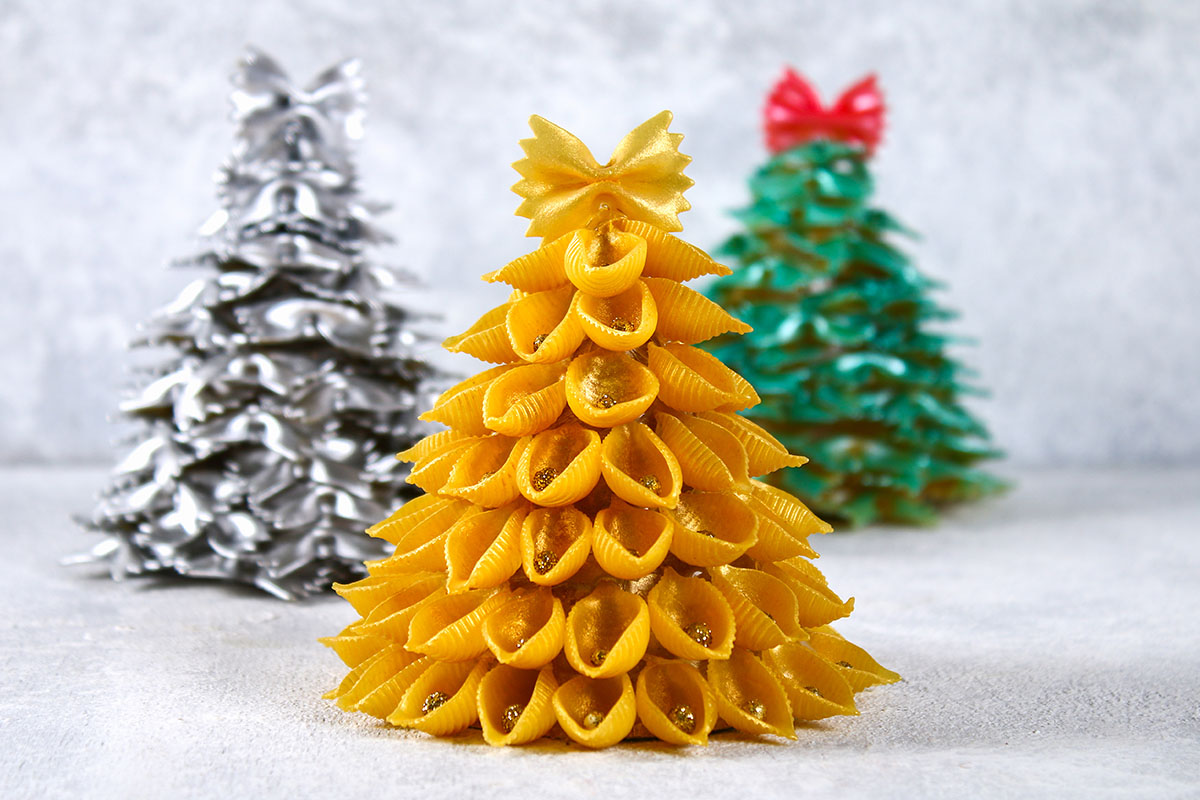 decorazione natalizia albero di natale di pasta