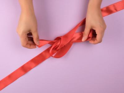 realizzare un fiocco con nastro