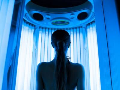 La tecnologia solarium nei centri estetici: come funziona e quali sono i rischi per la pelle