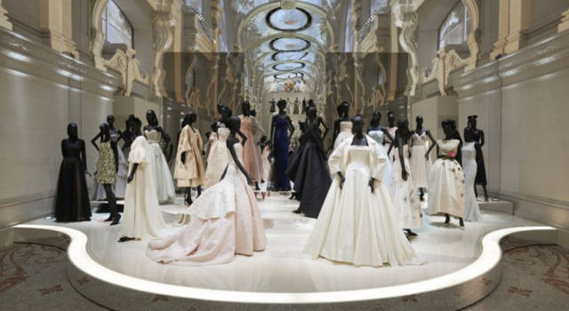 Dior Couturier Du Reve: a Parigi la mostra dedicata ai 70 anni della maison