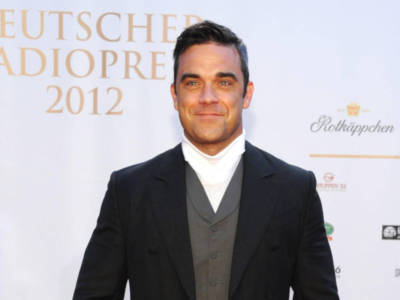Robbie Williams svela: “Io e la mia famiglia siamo senza casa”