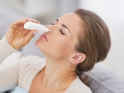 Per liberare in fretta le vie respiratorie, prova la doccia nasale