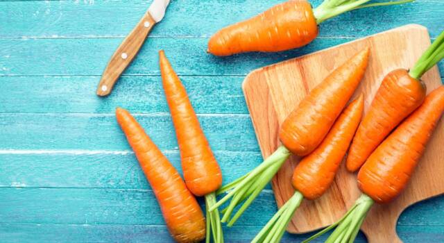 Dieta della carota: fa dimagrire e assicura l&#8217;abbronzatura duratura!