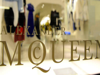 Tutto su Alexander McQueen, lo stilista adorato dalle celebrità