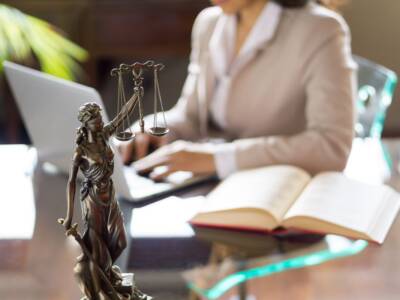 Avvocato Ufficio Legge