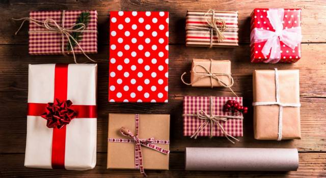 6 modi per incartare i regali di Natale in modo originale