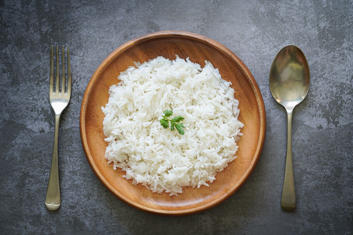 piatto di riso bollito