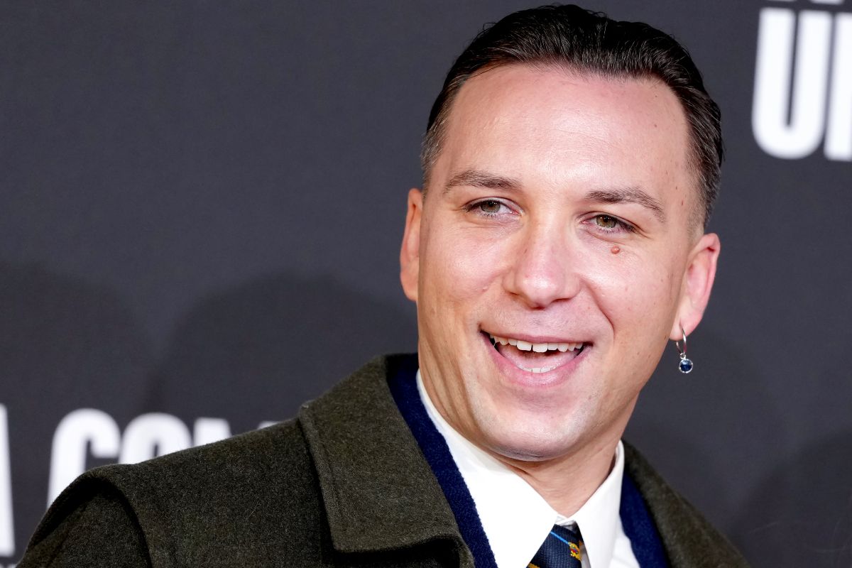 Briga sul tappeto rosso per la première italiana di A Complete Unknown