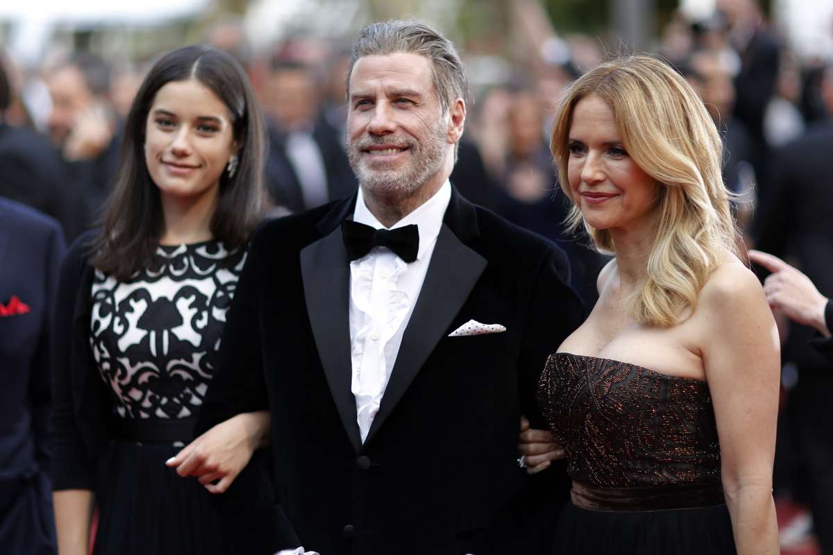 John Travolta, Ella e Kelly Preston