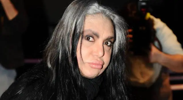 Loredana Bertè: gli scandali, i tormenti e gli amori della regina del rock Italiano…